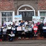 В конкурсе рисунков, плакатов и схем безопасного маршрута в школу поучаствовали новгородские школьники