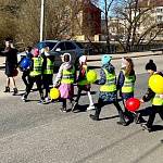 Новгородские школьники осваивают принципы безопасности пешеходов на прилегающих территориях