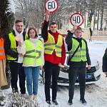Студенты Ессентуков с помощью живой инсталляции призвали жителей и гостей курорта к соблюдению безопасного скоростного режима
