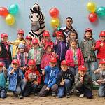 Чемпион по велотриалу вместе с сотрудниками подмосковной Госавтоинспекции посетил детский лагерь