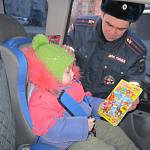Сотрудники ГИБДД Хакасии поблагодарили детей-пассажиров