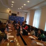  	В Министерстве образования и науки Северной Осетии состоялось ежемесячное совещание со специалистами по воспитательной работе и руководителями учреждений допобразования.