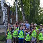 В Международный день защиты детей ульяновские автоинспекторы провели обучающий урок для воспитанников детского дома в «трамвае безопасности» 