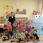Сотрудники кемеровской Госавтоинспекции провели занятие по активизации знаний ПДД для дошкольников
