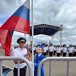 ЮИДовец из Красноярского края поднял флаг РФ на кольцевых автогонках среди экипажей ДПС