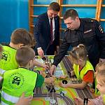 Министр транспорта и дорожного хозяйства Новгородской области подключил школьников к участию в онлайн-олимпиаде «Безопасные дороги»