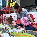 В Орле инспекторы ГИБДД организовали для детей и их родителей познавательное мероприятие, направленное на обеспечение безопасности юных участников дорожного движения