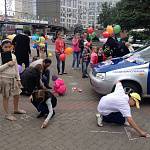 Госавтоинспекторы организовали игровую площадку в День защиты детей