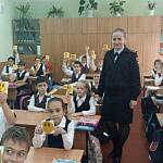 Учащихся сельских школ Ставрополья обучают правильно применять световозвращающие элементы