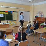 Сотрудники Госавтоинспекции провели мероприятие в школе с. Углезаводска