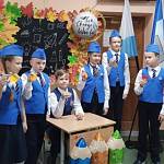 В День учителя ЮИДовцы Великого Новгорода создали более сотни световозвращающих элементов для педагогов и наставников